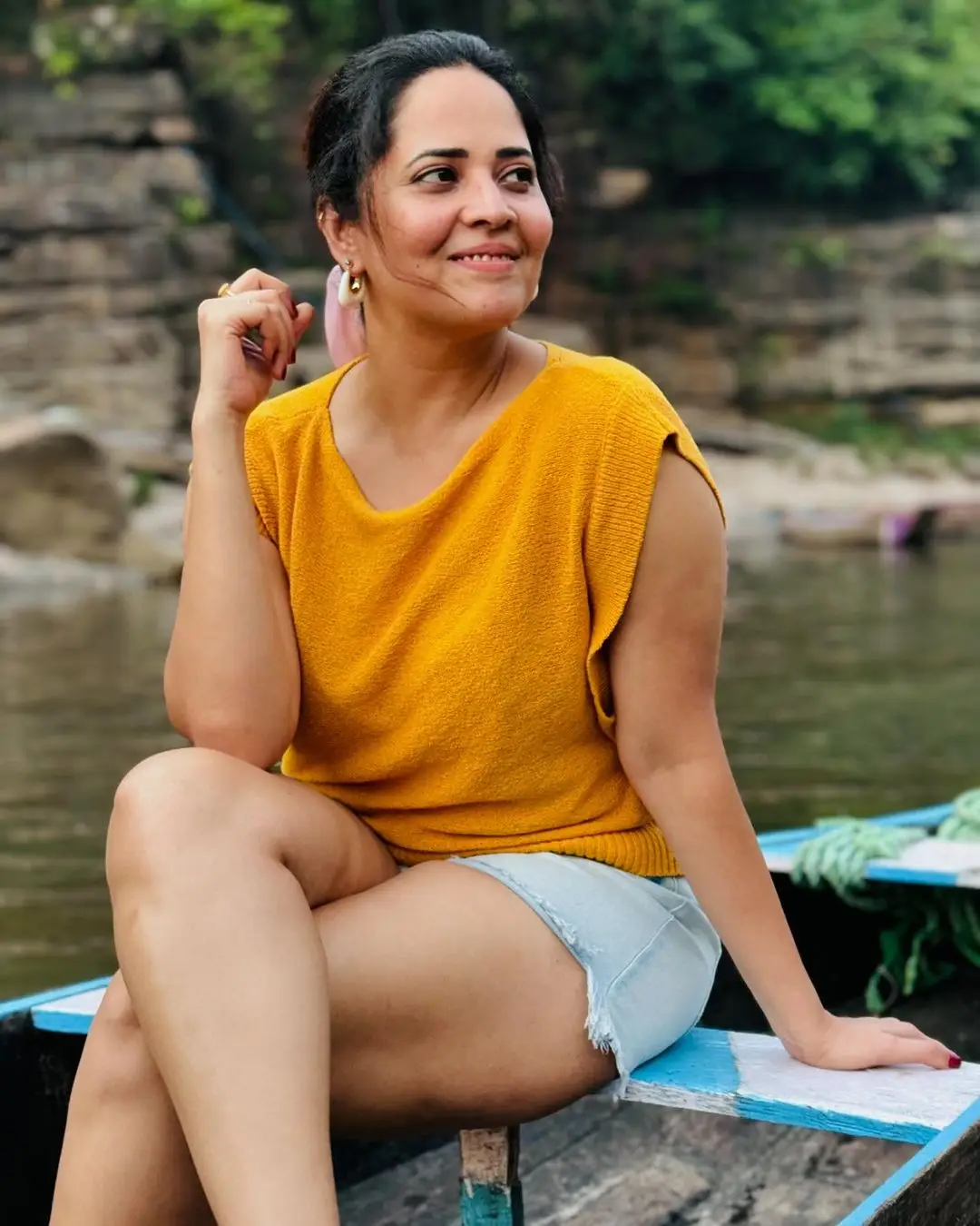 Anasuya Bharadwaj Long Legs Show In Yellow Top Blue Short